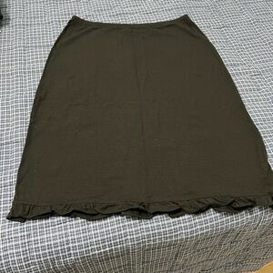 JONES NEW YORK SPORT black skirt with frill edge size small